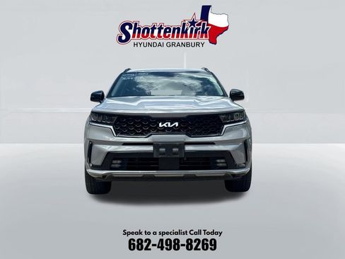 Used 2023 Kia Sorento EX FWD image 2