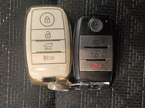 Used 2023 Kia Rio S w/ Technology Package FWD image 32