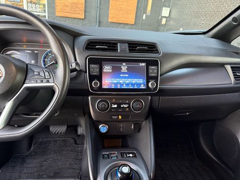 Used 2023 Nissan Leaf S image 31