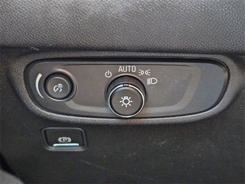 Certified 2024 GMC Terrain SLE w/ Driver Convenience Package image 23