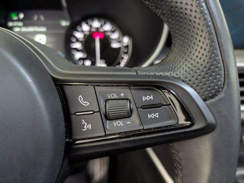 Used 2023 Alfa Romeo Stelvio Ti AWD/4WD image 19