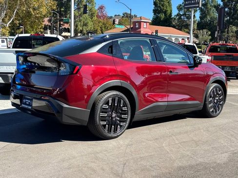 New 2026 Nissan Leaf Platinum+ w/ Cargo Package (Platinum+) image 3