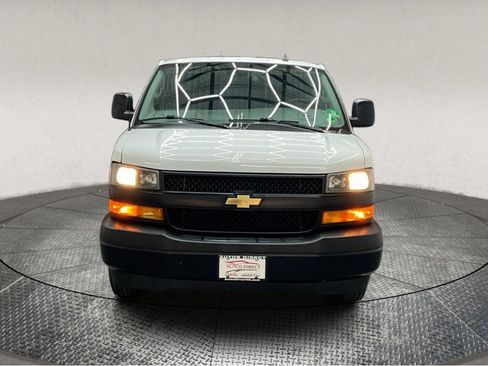 Used 2020 Chevrolet Express 3500 w/ Driver Convenience Package image 3