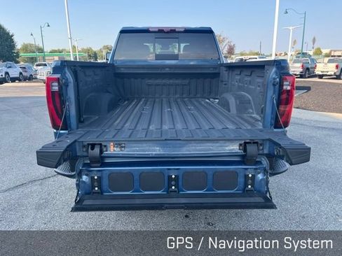 Used 2024 GMC Sierra 2500 Denali w/ Denali Reserve Package AWD/4WD image 12