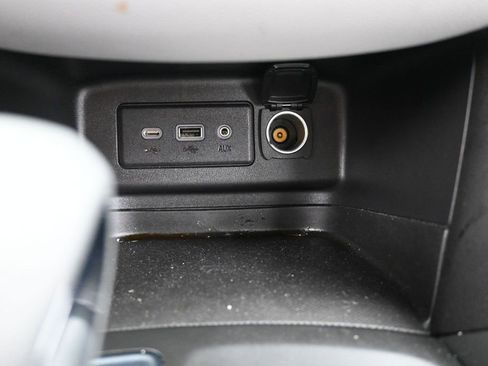 Used 2023 Chevrolet Equinox LS FWD image 25