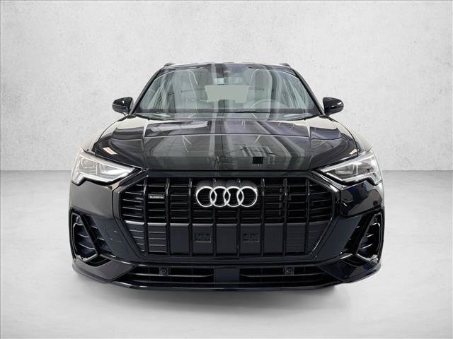 Used 2025 Audi Q3 2.0T Premium w/ Convenience Plus Package AWD/4WD image 2