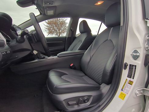 Used 2023 Toyota Camry SE image 27