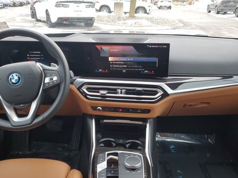 Certified 2023 BMW 330e xDrive 330e xDrive w/ Premium Package image 22