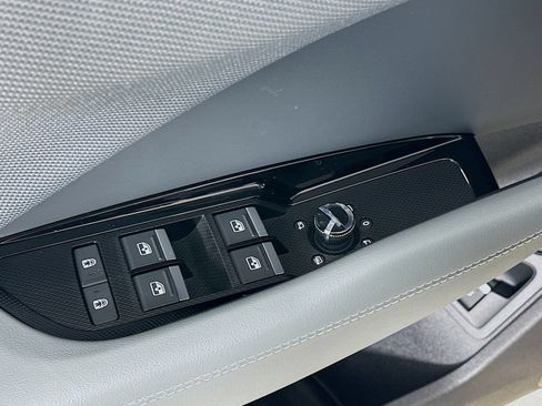 New 2026 Audi Q3 quattro 2.0T AWD/4WD image 16