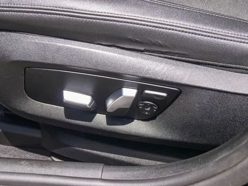 Used 2019 BMW 530e w/ Premium Package RWD image 19