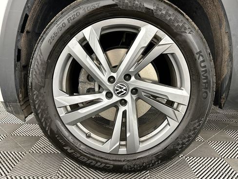 Used 2024 Volkswagen Atlas Cross Sport SEL R-Line AWD/4WD image 34