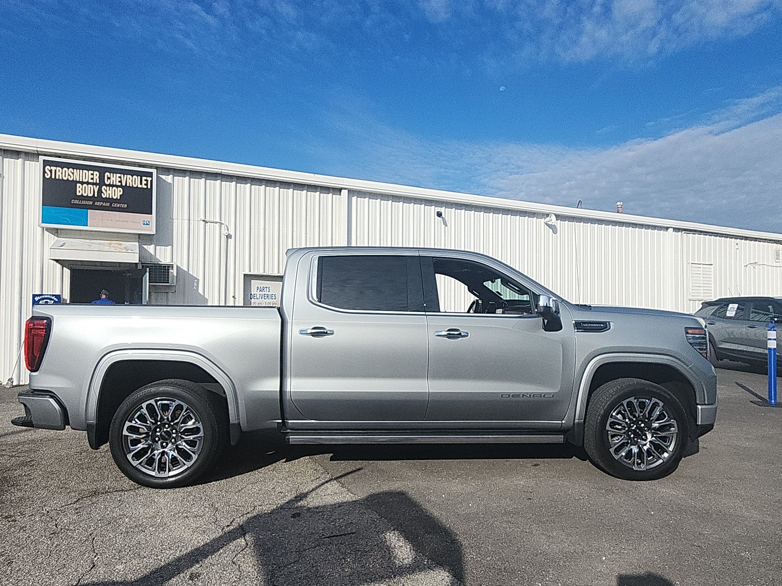 Used 2025 GMC Sierra 1500 Denali Ultimate AWD/4WD image 6