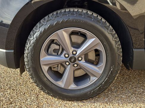 Used 2023 Ford Edge SEL w/ Sport Appearance Package image 11