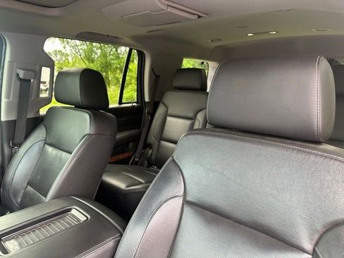 Used 2018 Chevrolet Tahoe Premier RWD image 10