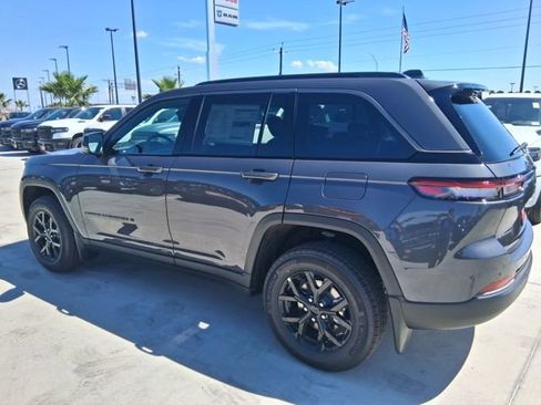 New 2026 Jeep Grand Cherokee Altitude RWD image 5