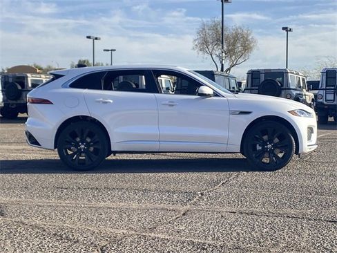 New 2025 Jaguar F-PACE R-Dynamic S image 16