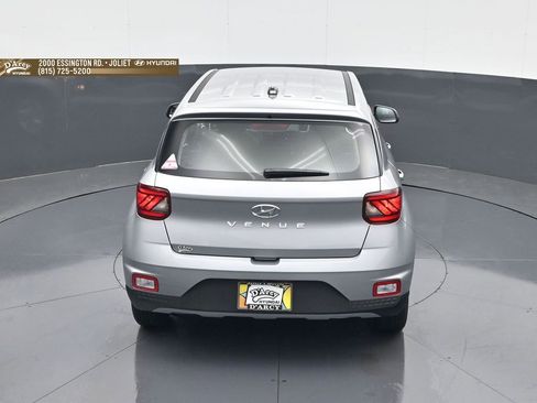 New 2026 Hyundai Venue SE FWD image 18