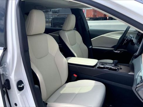 Used 2024 Lexus RX 350 Premium w/ Accessory Package (Z1) AWD/4WD image 13