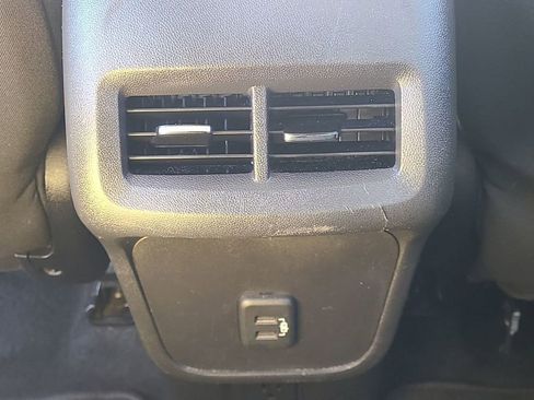 Used 2020 Chevrolet Equinox LT image 25