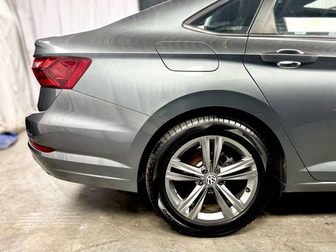 Used 2020 Volkswagen Jetta R-Line image 11