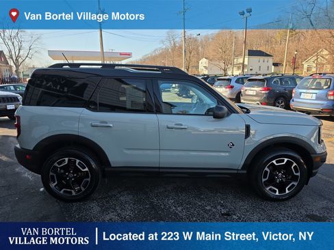 Used 2022 Ford Bronco Sport Outer Banks image 4