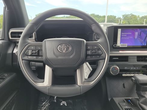 New 2026 Toyota 4Runner SR5 AWD/4WD image 21