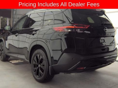 Certified 2023 Nissan Rogue SV w/ SV Premium B Package AWD/4WD image 5