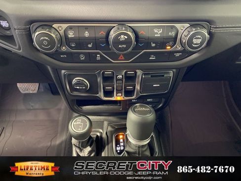 New 2026 Jeep Gladiator Sport image 25