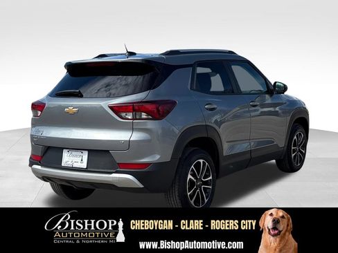Used 2025 Chevrolet TrailBlazer LT AWD/4WD image 12