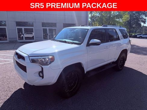 Used 2019 Toyota 4Runner SR5 Premium AWD/4WD image 3