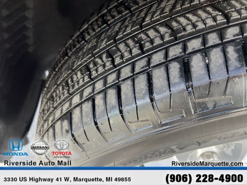 Used 2025 Jeep Grand Cherokee Laredo X w/ Luxury Tech Group I AWD/4WD image 12