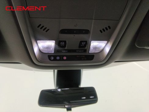 Used 2021 Buick Enclave Avenir w/ Avenir Technology Package FWD image 24