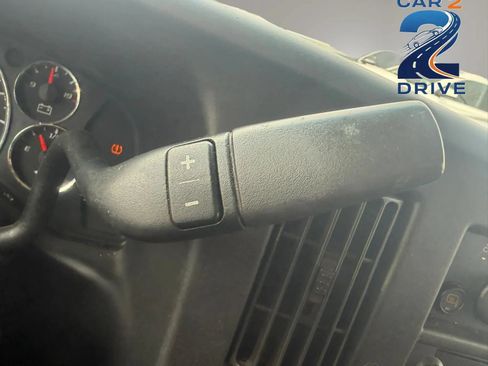 Used 2017 Chevrolet Express 2500 RWD image 24