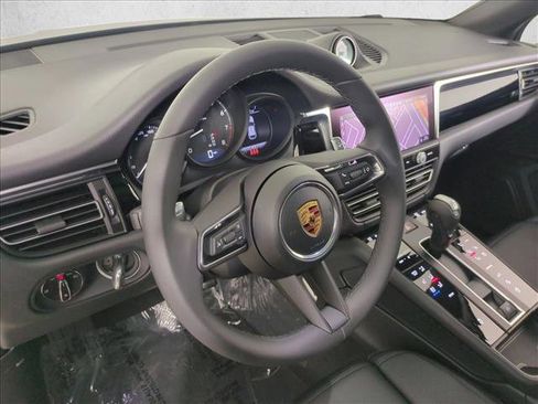 New 2026 Porsche Macan image 16