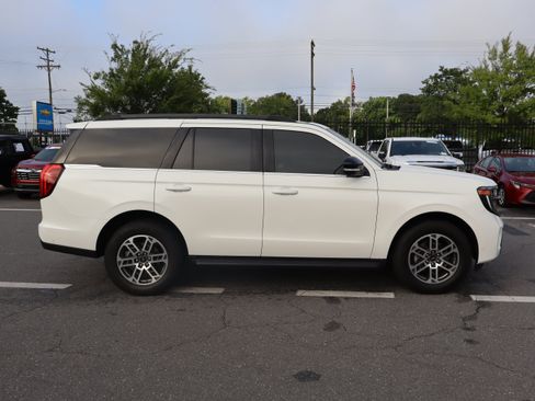 Used 2025 Ford Expedition Active RWD image 22