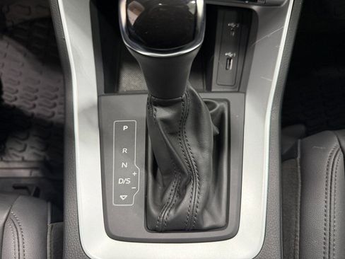 Used 2020 Audi Q3 2.0T Premium w/ Convenience Package image 14