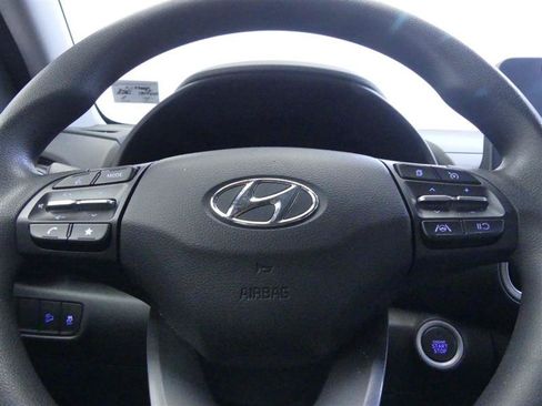 Used 2022 Hyundai Kona SEL FWD image 16