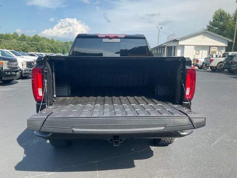 Used 2023 GMC Sierra 1500 AT4X AWD/4WD image 19