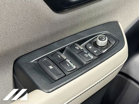 Used 2025 Subaru Forester Premium AWD/4WD image 19
