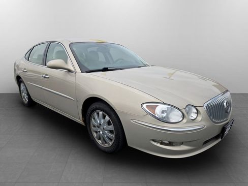 Used 2008 Buick LaCrosse CXL FWD image 1