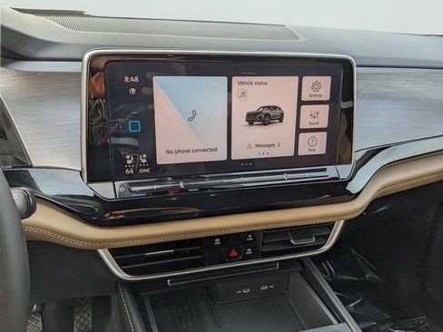 Certified 2025 Volkswagen Atlas Cross Sport SE image 20