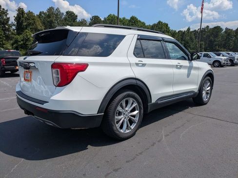 Used 2021 Ford Explorer XLT w/ Equipment Group 202A RWD image 4