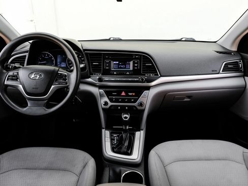 Used 2017 Hyundai Elantra SE FWD image 20