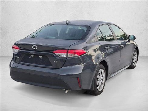 Used 2025 Toyota Corolla LE FWD image 5
