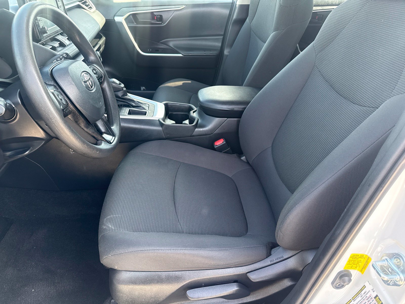Used 2021 Toyota RAV4 LE w/ Carpet Mat Package (TMS) FWD image 16