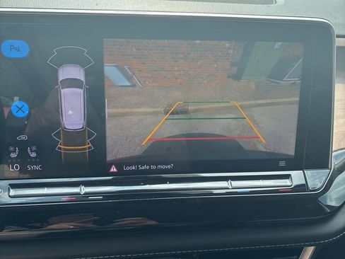 Used 2024 Volkswagen Atlas SE FWD image 10