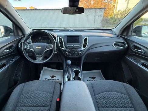 Used 2023 Chevrolet Equinox LT FWD image 9