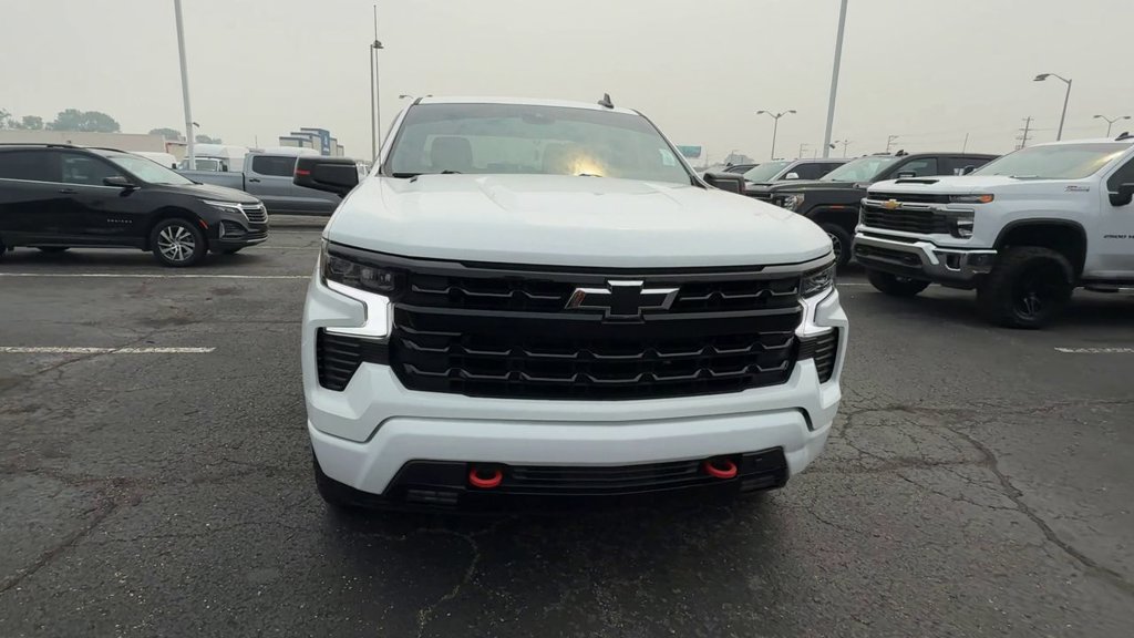 Used 2023 Chevrolet Silverado 1500 RST w/ Redline Edition AWD/4WD image 3