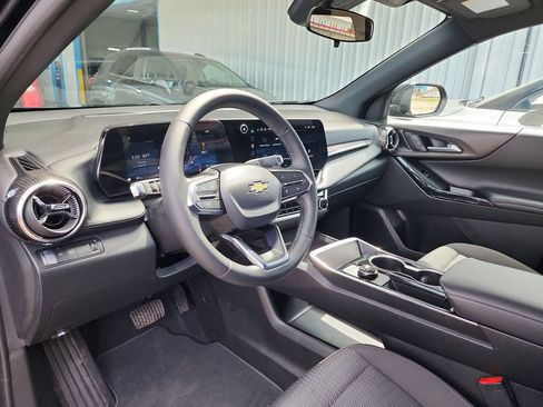 Certified 2026 Chevrolet Equinox LT FWD image 13