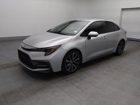 Used 2020 Toyota Corolla SE FWD image 2
